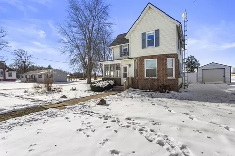 Other - 215 Chicago St, Dewitt, IL 61735 photo 3 of 12