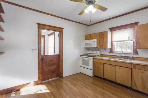 Kitchen - 215 Chicago St, Dewitt, IL 61735 photo 2 of 2