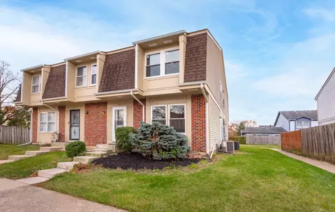 4 Fernwood Dr # Q, Bolingbrook, IL 60440
