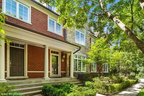 4297 Linden Tree Ln, Glenview, IL 60025