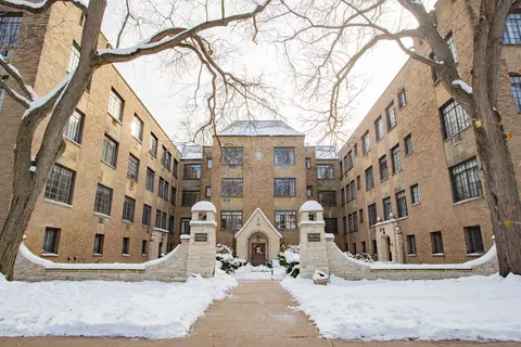 724 Noyes St #F1, Evanston, IL 60201