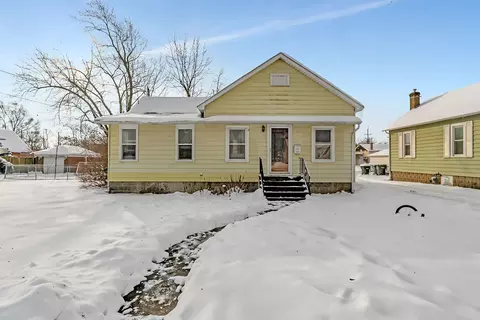 145 W Maple St, Coal City, IL 60416