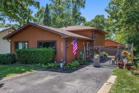 3 S580 Tinker Ave, Warrenville, IL 60555