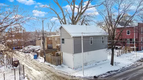 1715 E 70th St, Chicago, IL 60649