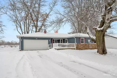 910 Wiker Dr, Rock Falls, IL 61071