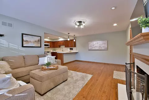 1612 Stonebridge Trl, Wheaton, IL 60189 photo 15