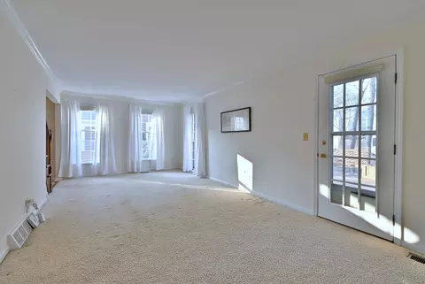 1612 Stonebridge Trl, Wheaton, IL 60189 photo 7
