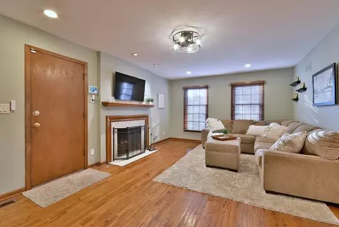 1612 Stonebridge Trl, Wheaton, IL 60189 photo 14