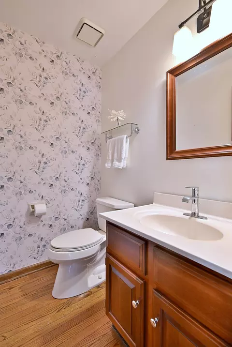1612 Stonebridge Trl, Wheaton, IL 60189 photo 10