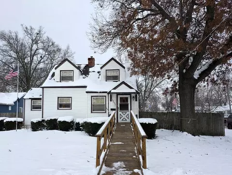 1111 W Lefevre Rd, Sterling, IL 61081
