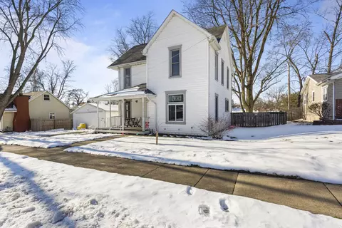 206 N Buchanan St, Heyworth, IL 61745
