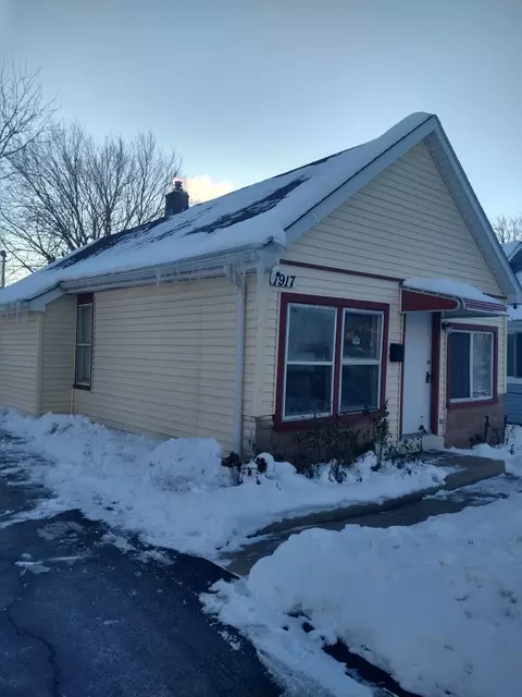 1917 Honore Ave, North Chicago, IL 60064