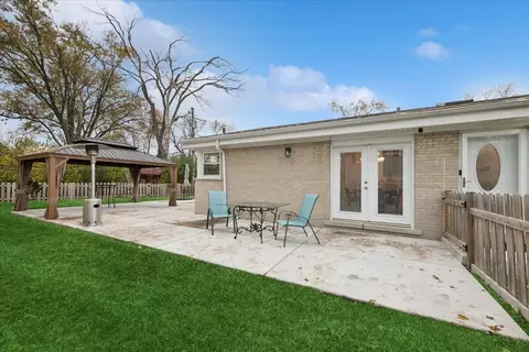 Other - 241 Glendale Rd, Glenview, IL 60025 photo 5 of 6
