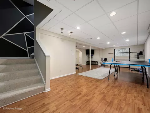 1818 Kelberg Ave, Hoffman Estates, IL 60192 photo 21