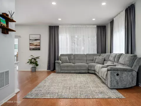 1818 Kelberg Ave, Hoffman Estates, IL 60192 photo 5