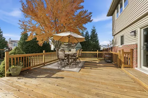 Exterior - 814 Edgewater Dr, Minooka, IL 60447 photo 4 of 10