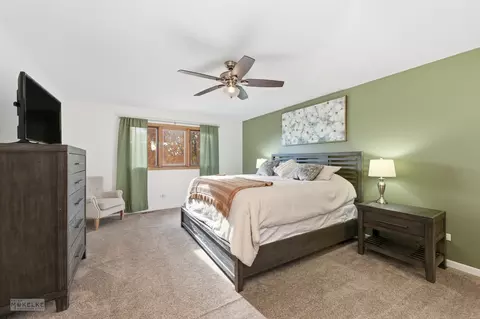 Bedroom - 814 Edgewater Dr, Minooka, IL 60447 photo 1 of 7