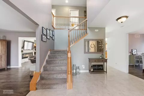 Entry Way - 814 Edgewater Dr, Minooka, IL 60447 photo 1 of 2