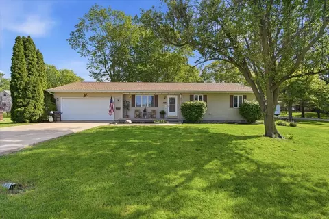 100 W Kentucky Ave, Chenoa, IL 61726