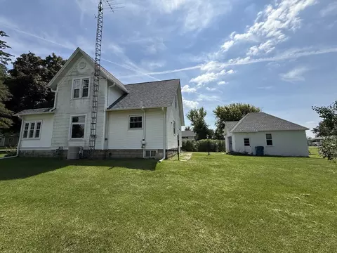 Exterior - 302 S John St, Sublette, IL 61367 photo 3 of 6
