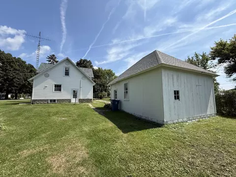 Exterior - 302 S John St, Sublette, IL 61367 photo 4 of 6