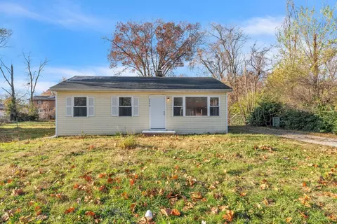 2042 Sandy Ridge Rd, Cahokia, IL 62206