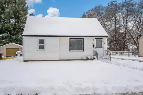 1003 E Hosmer St, Loves Park, IL 61111