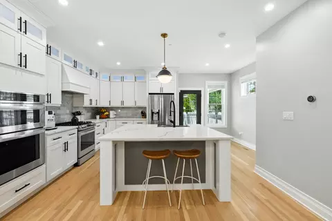 Kitchen - 3518 Oak Ave, Brookfield, IL 60513 photo 2 of 5