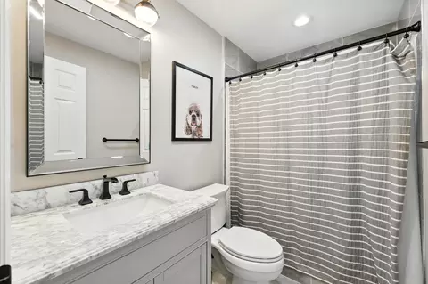 Bath - 3518 Oak Ave, Brookfield, IL 60513 photo 6 of 6