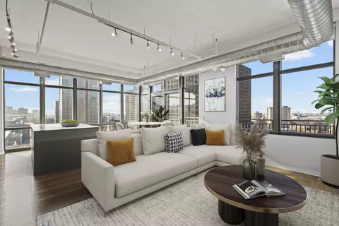 Living - 212 E Cullerton St #PH06, Chicago, IL 60616 photo 1 of 2