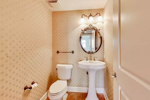10 E Burlington St #2C, Riverside, IL 60546 photo 14