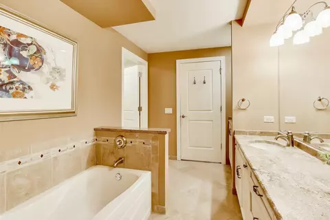 10 E Burlington St #2C, Riverside, IL 60546 photo 25