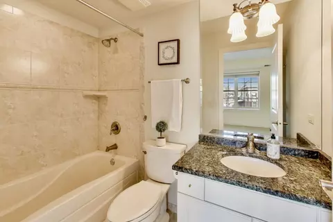 10 E Burlington St #2C, Riverside, IL 60546 photo 23