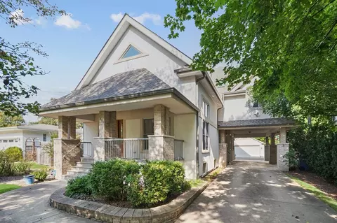 805 Vernon Ave, Glencoe, IL 60022