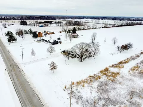 2420 N Dwight Rd, Morris, IL 60450 photo 36