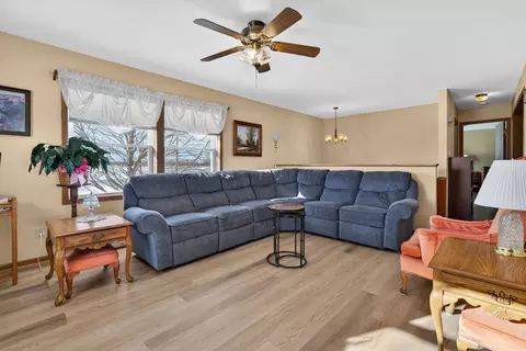 2420 N Dwight Rd, Morris, IL 60450 photo 5