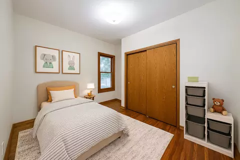 Bedroom - 215 N Oak Ave, Bartlett, IL 60103 photo 2 of 2