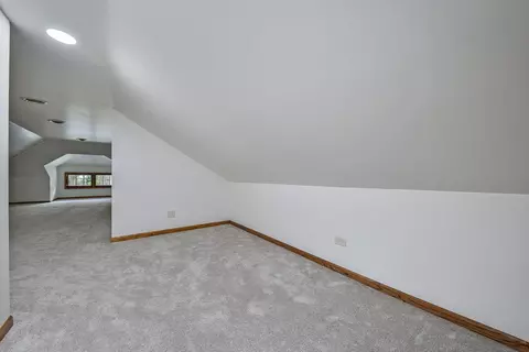 Entry Way - 215 N Oak Ave, Bartlett, IL 60103 photo 1 of 1