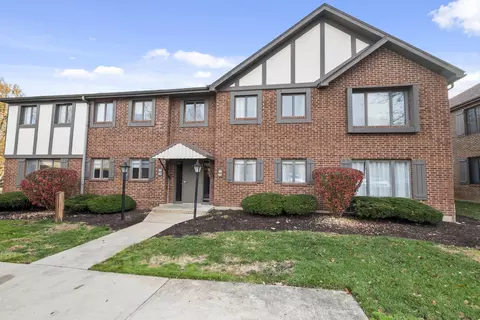 42 Parliament Dr W #129, Palos Heights, IL 60463