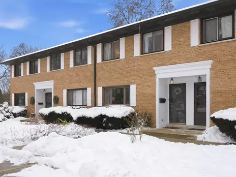 300 Duane St #3, Glen Ellyn, IL 60137