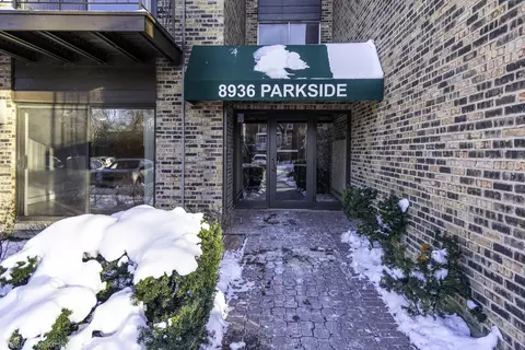 8936 N Parkside Ave #108, Des Plaines, IL 60016