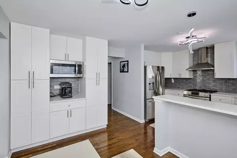Kitchen - 2002 Havenhill Dr, Plainfield, IL 60586 photo 3 of 3