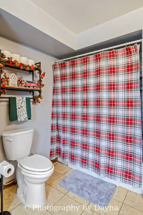 Bath - 545 S Fraser Ave, Kankakee, IL 60901 photo 1 of 3