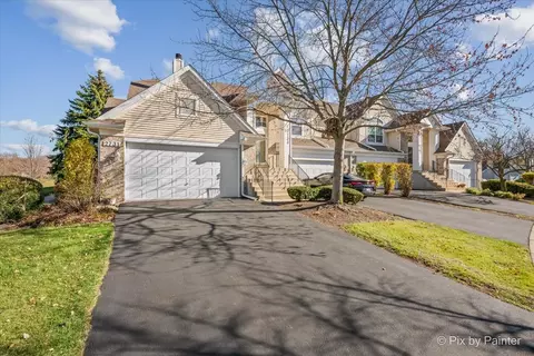 2731 Old Woods Trl, Plainfield, IL 60586