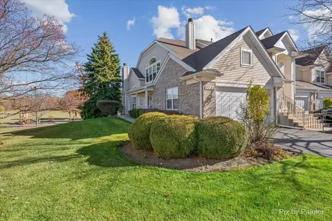 2731 Old Woods Trl, Plainfield, IL 60586 photo 2