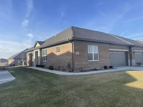 8026 Bradley Dr, Tinley Park, IL 60487