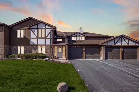 12908 Mill Dr E #1B, Palos Park, IL 60464