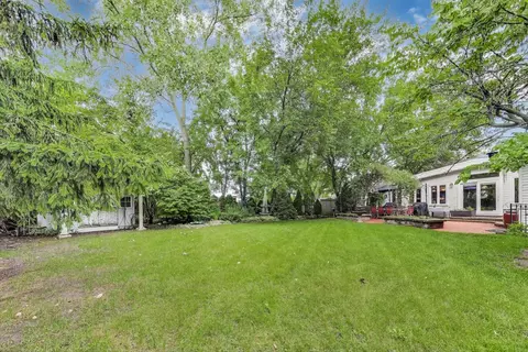 Exterior - 1821 E Boulder Dr, Mount Prospect, IL 60056 photo 10 of 13