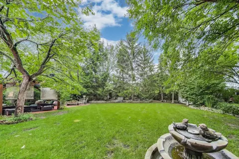 Exterior - 1821 E Boulder Dr, Mount Prospect, IL 60056 photo 9 of 13