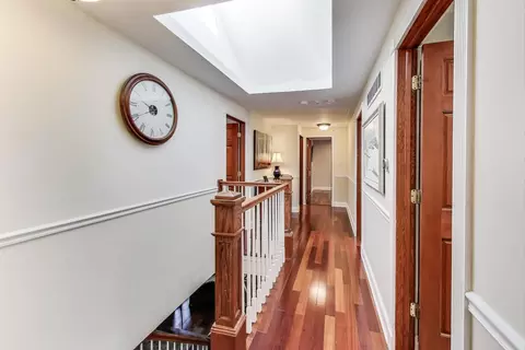 Entry Way - 1821 E Boulder Dr, Mount Prospect, IL 60056 photo 2 of 3
